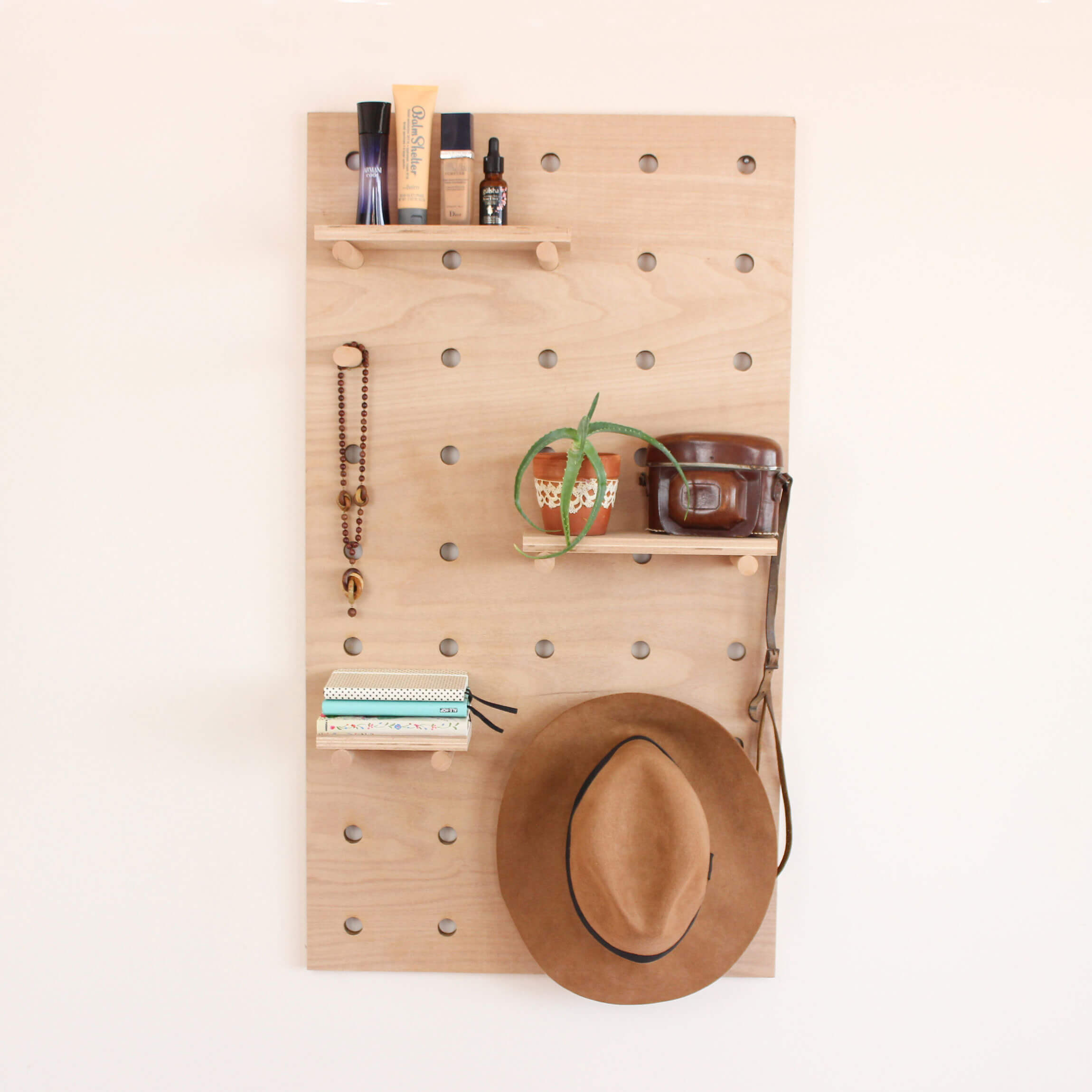 pegboard-dikdortgen-1.jpg Pegboard 50x90 cm Açık Raf Sistemi - Görsel 1