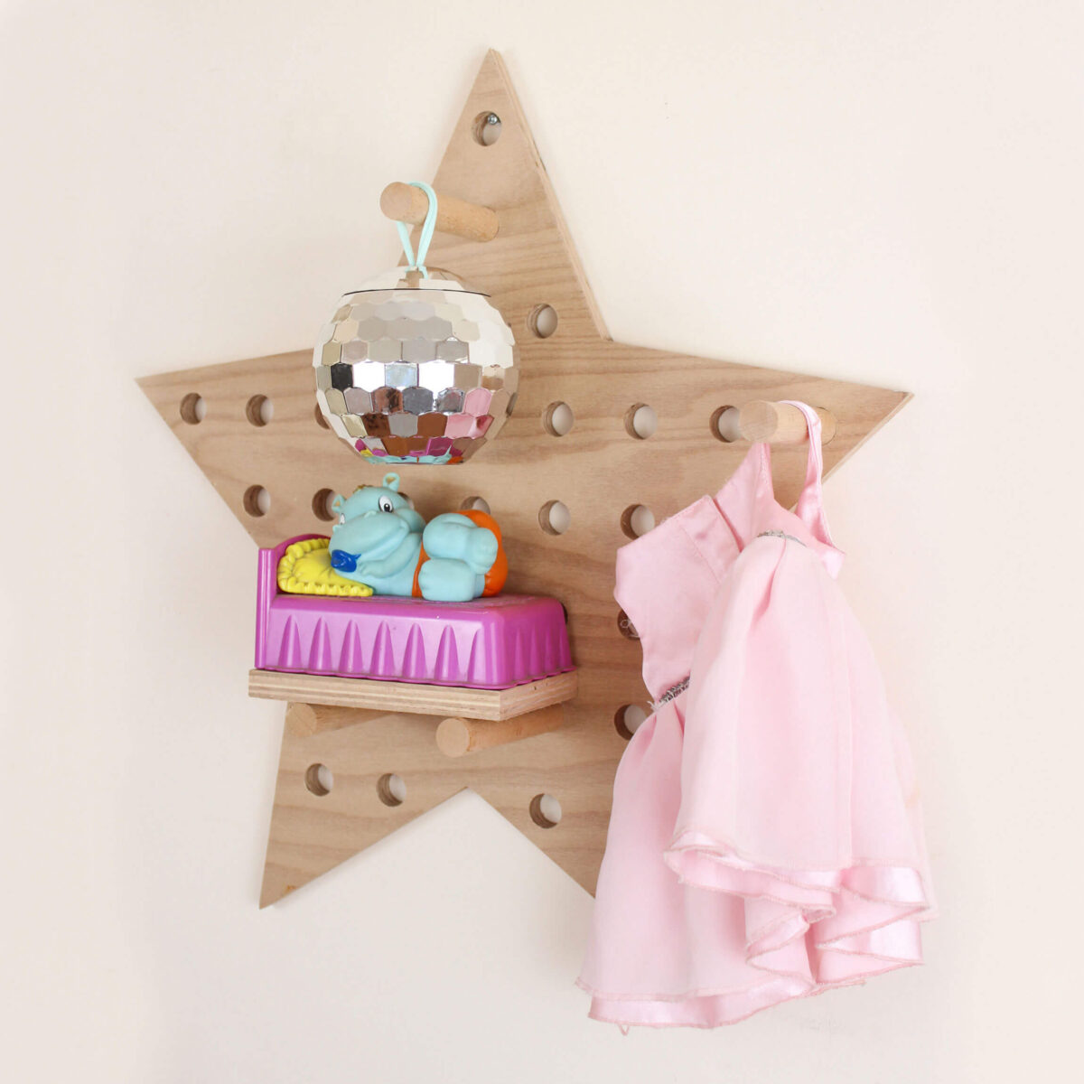 Yıldız Pegboard Açık Raf Sistemi - Görsel 3